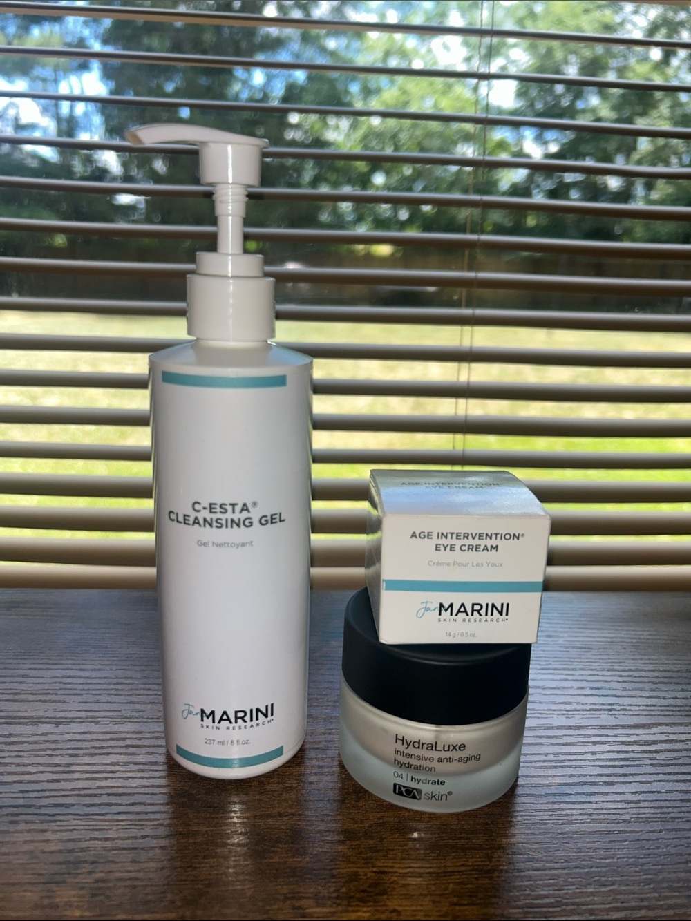 C-ESTA Cleansing Gel & Age Intervention Eye Cream - White. HydraLuxe hydrate